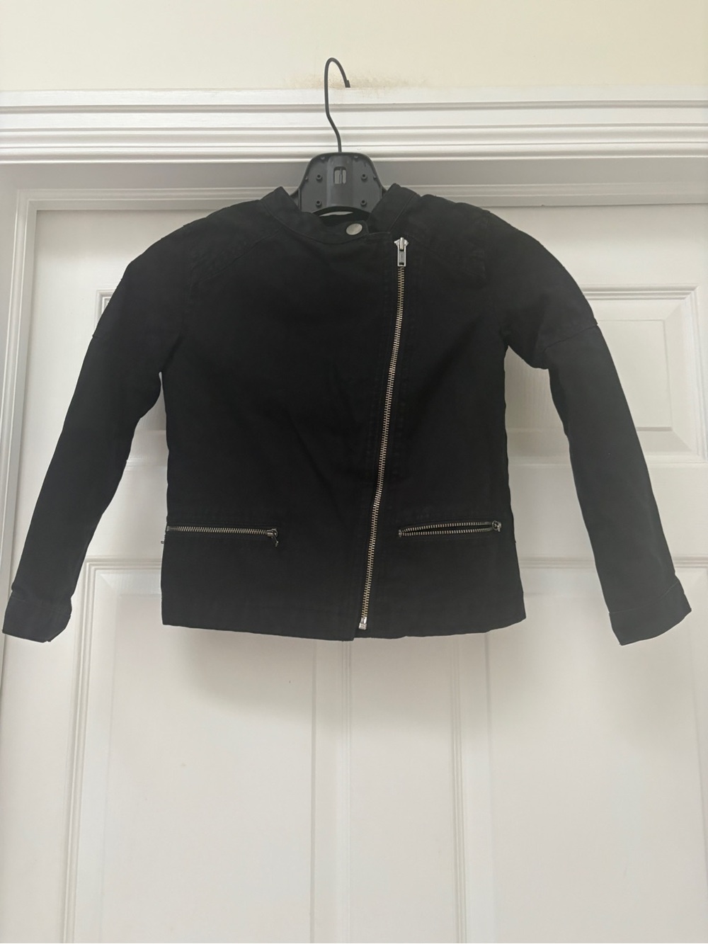 GAP Black Asymmetric Zip Jacket youth medium 8-9 years